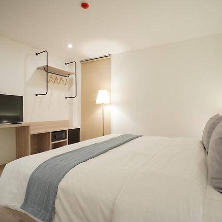 E11 Hotel - Bts Punnawithi 曼谷 外观 照片
